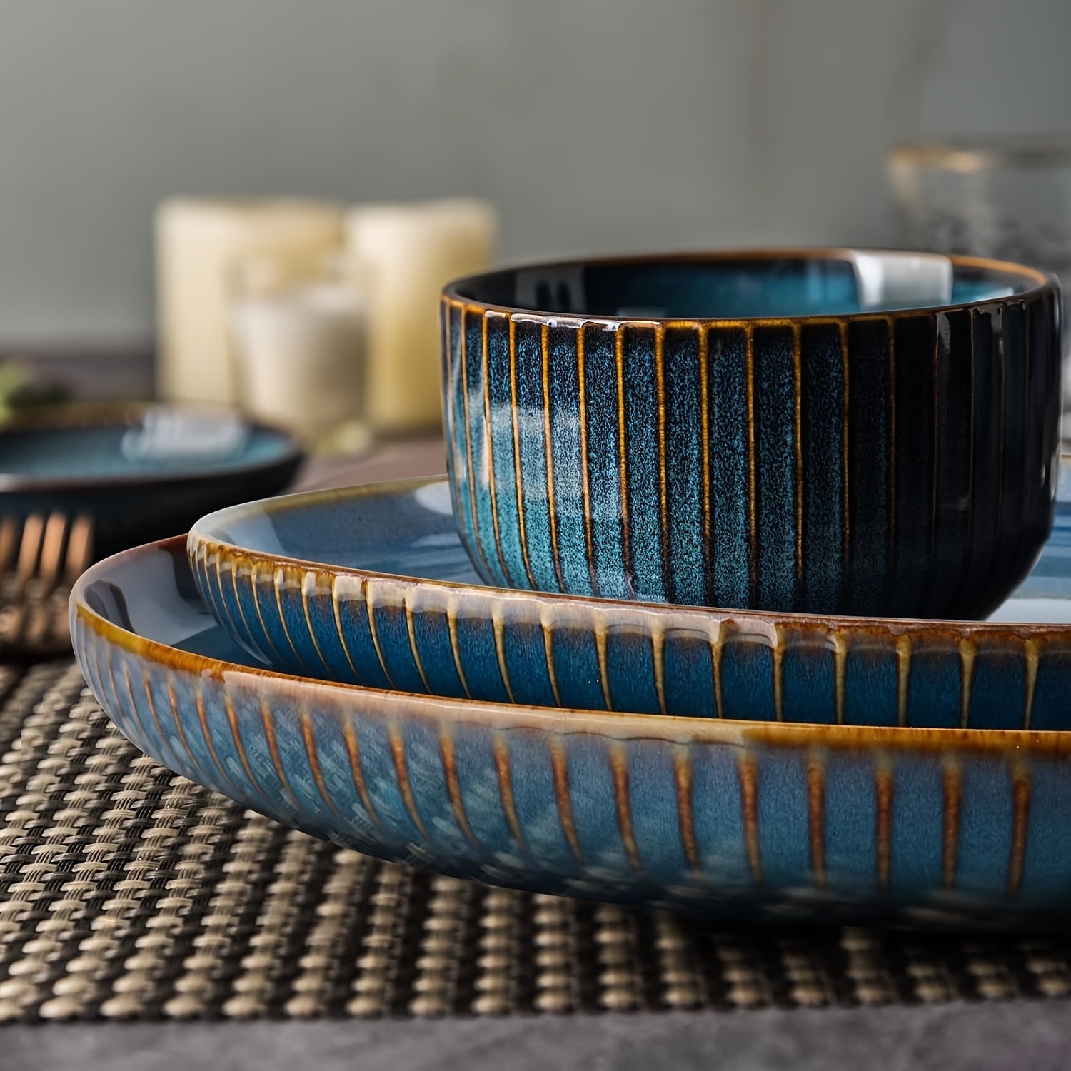 Elegant 2667cm Large Ceramic Dinner Plate Microwave Safe
